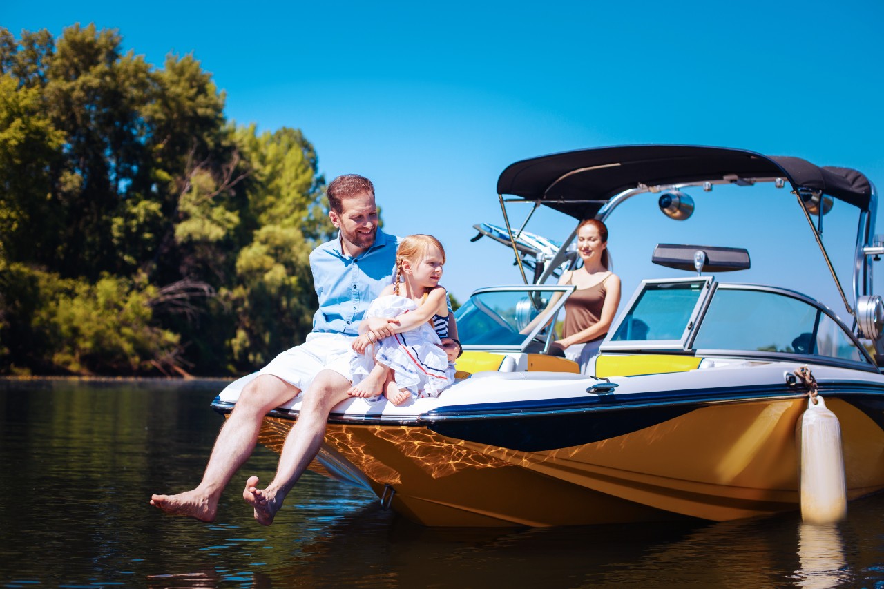Deck boat vs bowrider family boat