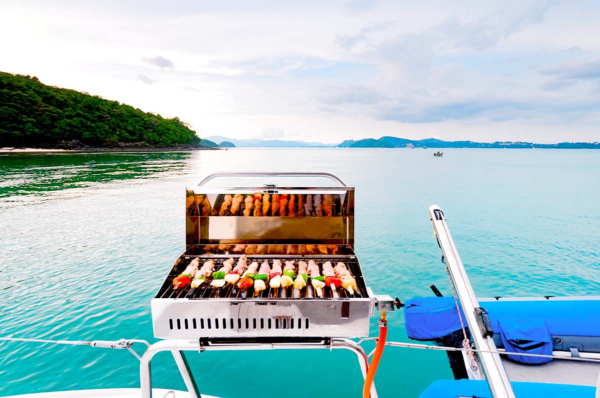 Boat food grill