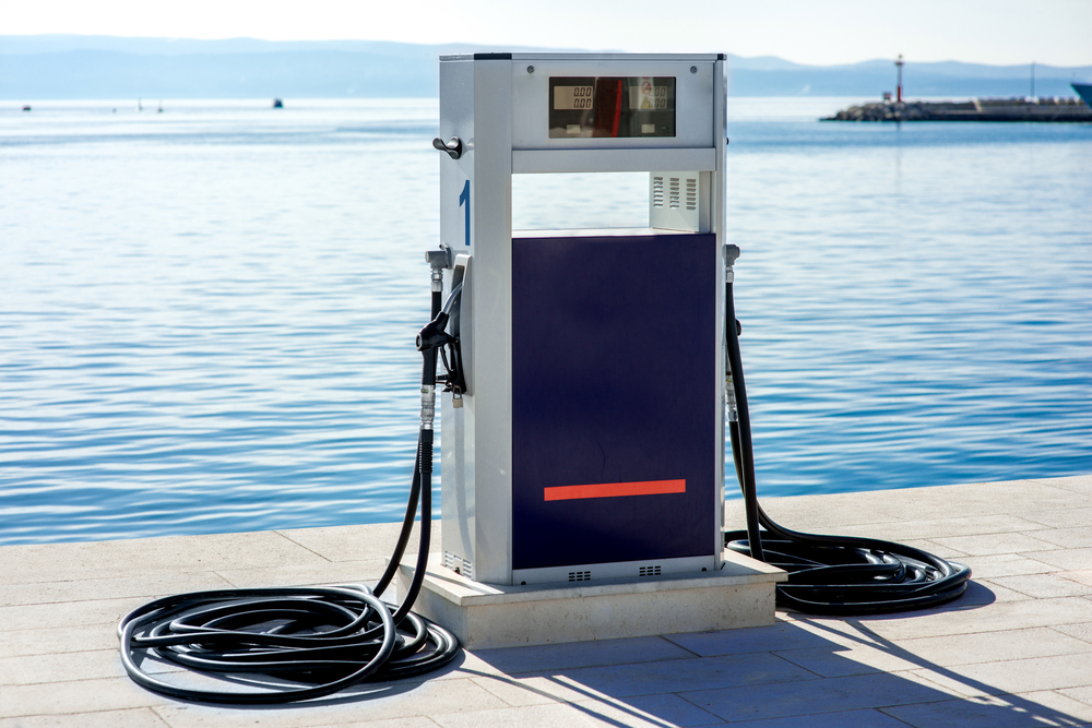 Boat fuel pump spill prevention 