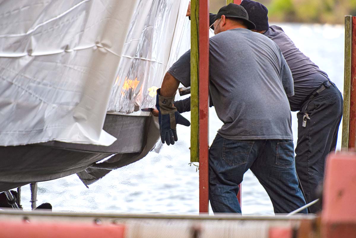 Boat shrink wrapping