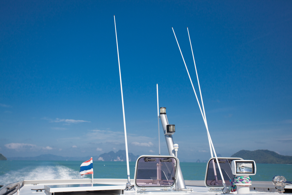 Boat VHF antennas