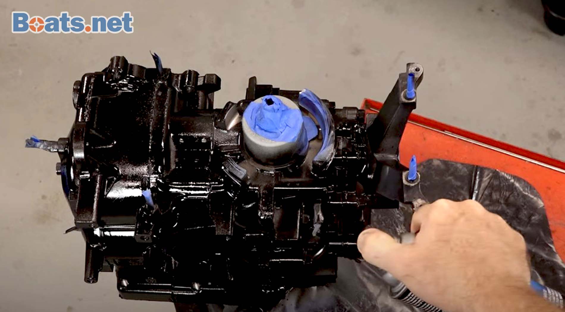 How to paint an outboard engine