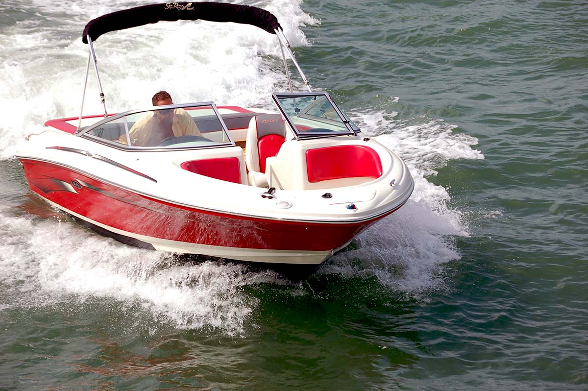 Pros and cons of jet boats