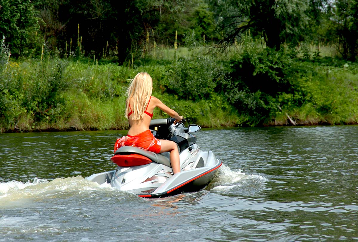 Tips for docking a personal watercraft