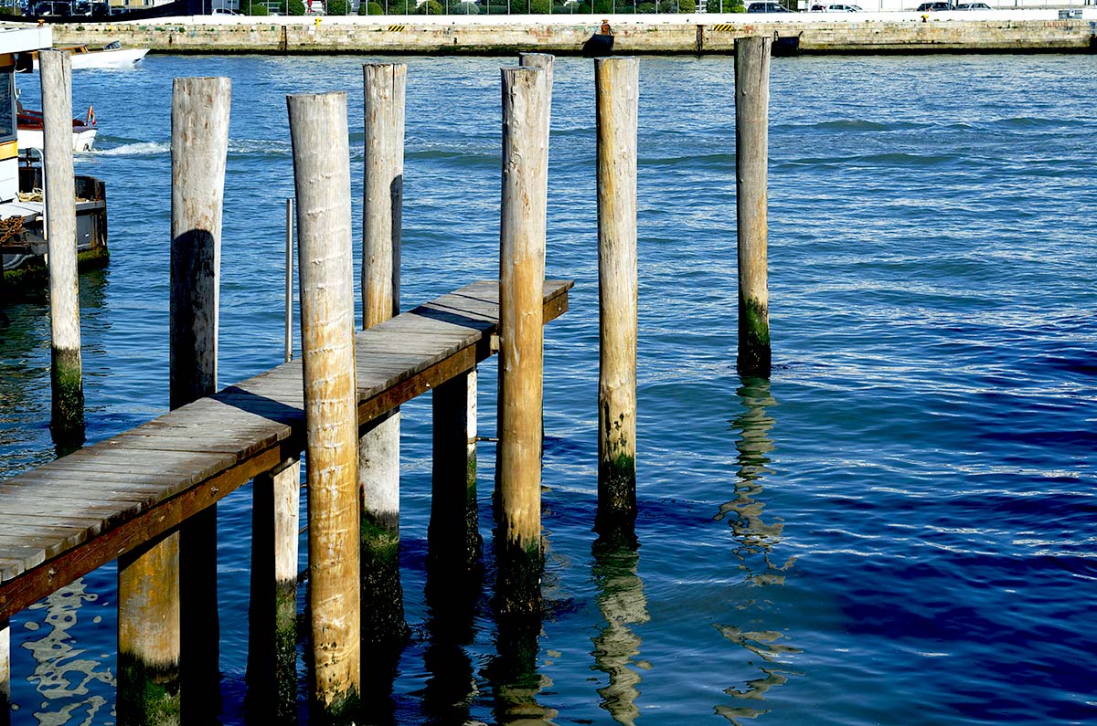 Signs Your Boat Dock Needs Replacing