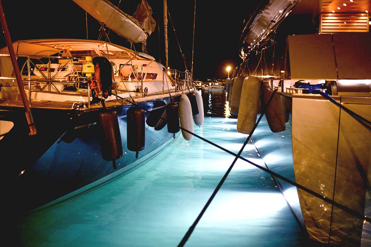 Boat LED lighting underwater