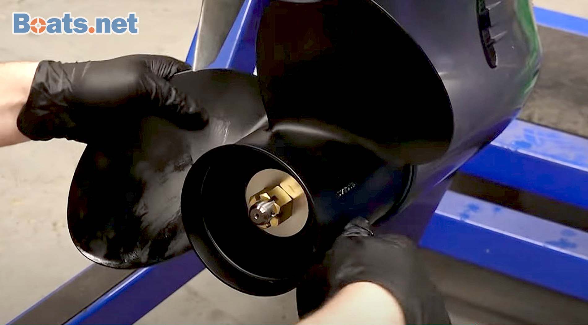 Yamaha 2-stroke outboard spring maintenance propeller